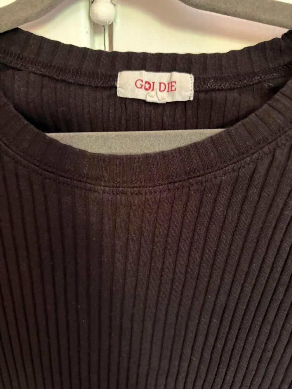 Goldie Ribbed Lettuce Edge Short Sleeve Top Black XL - Picture 6 of 6